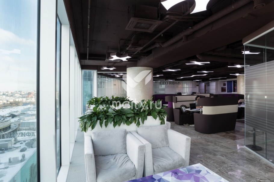 Москва Сити снизу вверх