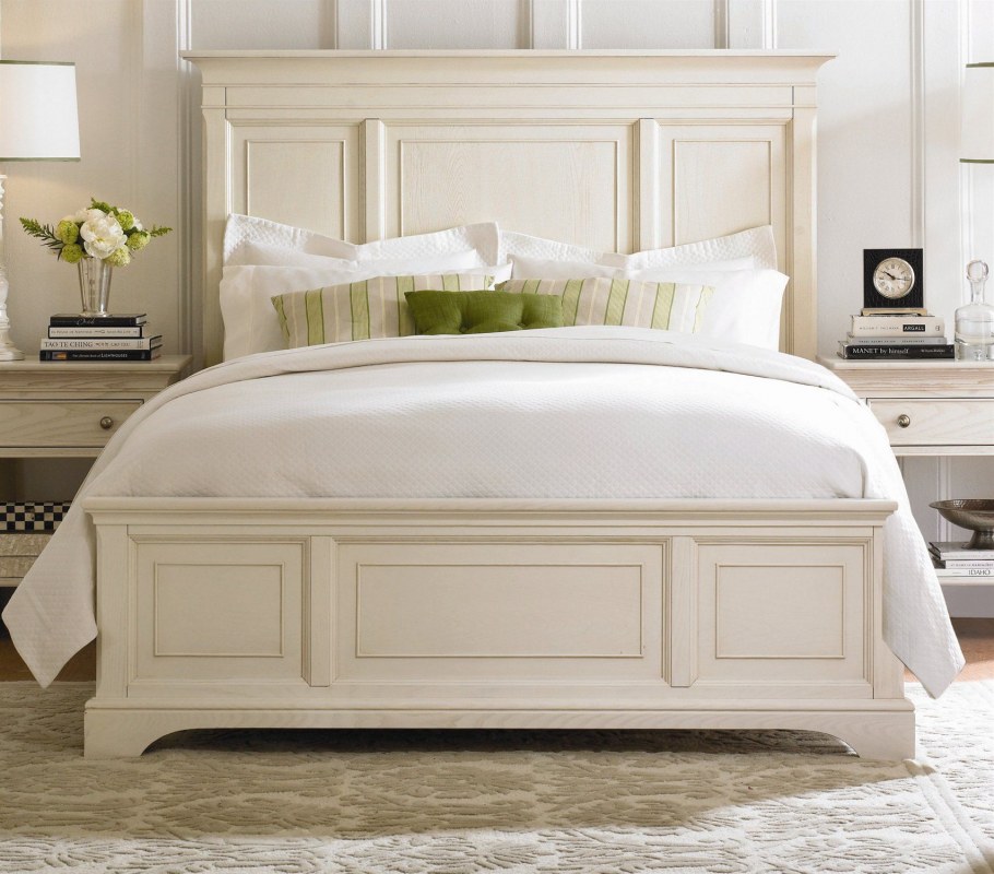 Кровать двуспальная классическая