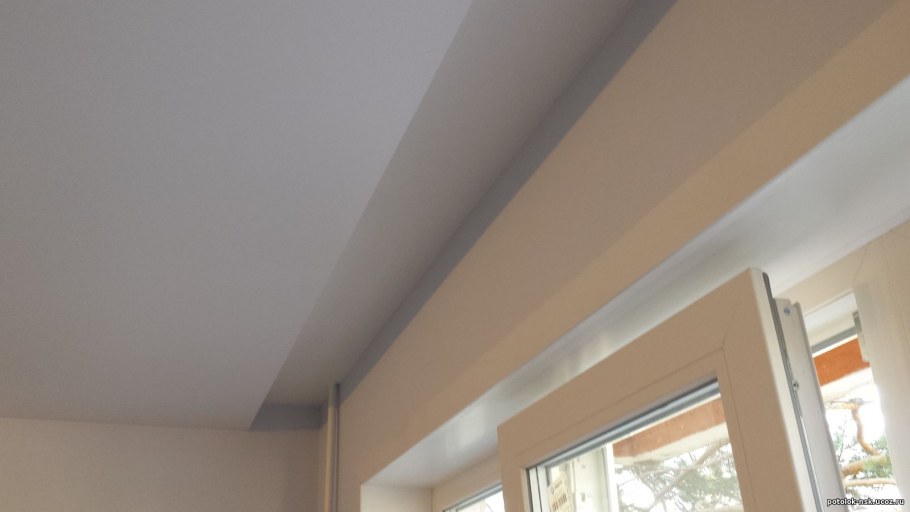 Торцевание натяжного потолка