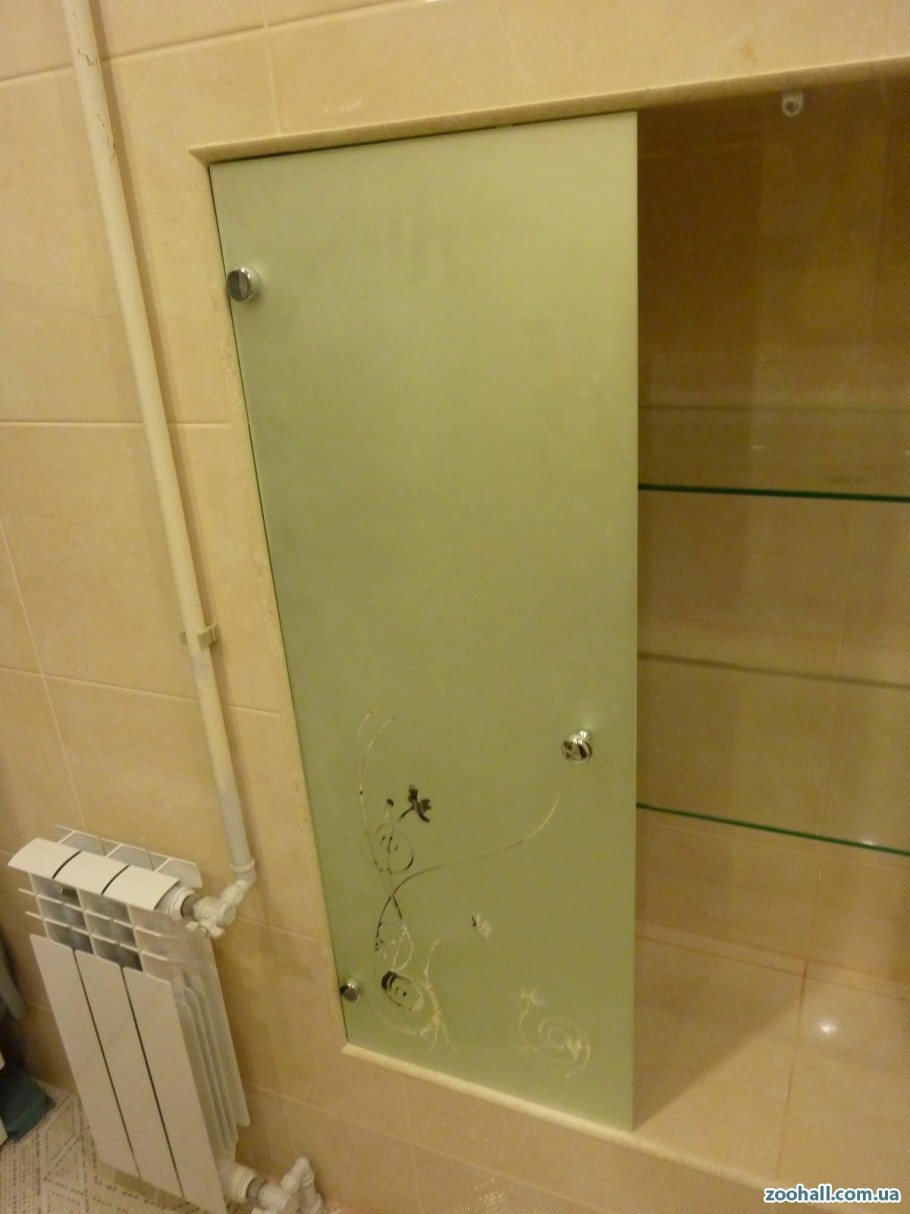 Стеклянные дверцы в нишу