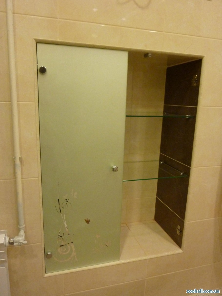 Стеклянные дверцы в нишу