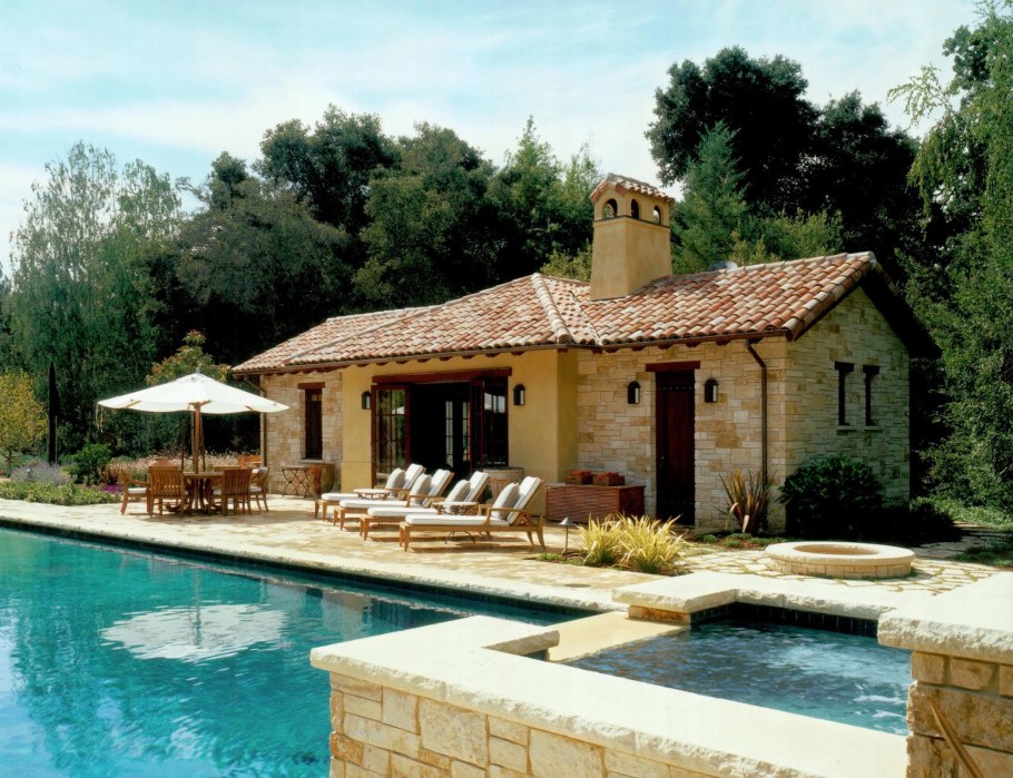 Одноэтажная вилла в средиземноморском стиле