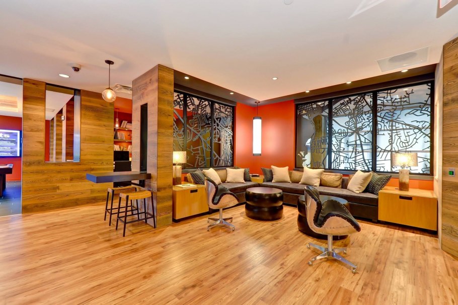 Ванная комната с раздельным душем