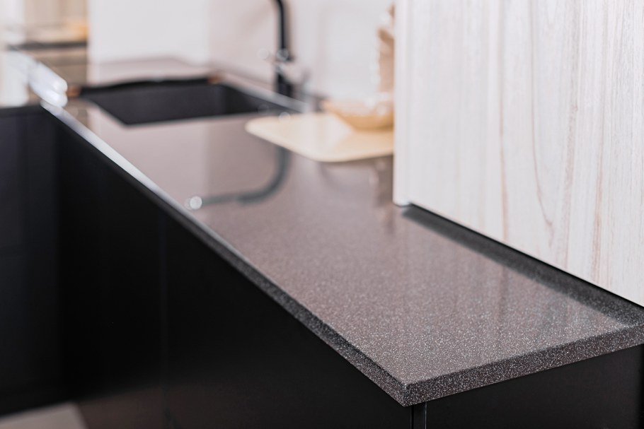 LG Hi-Macs g503 Night Stella