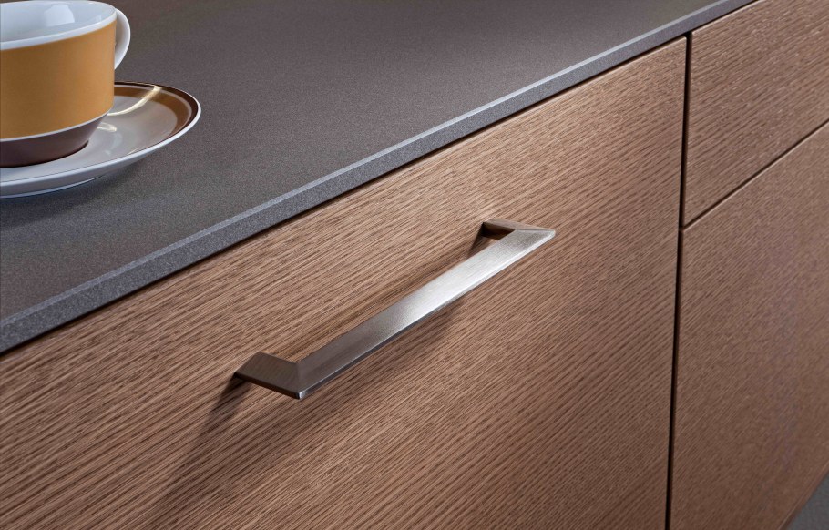 Тонкая кухонная столешница