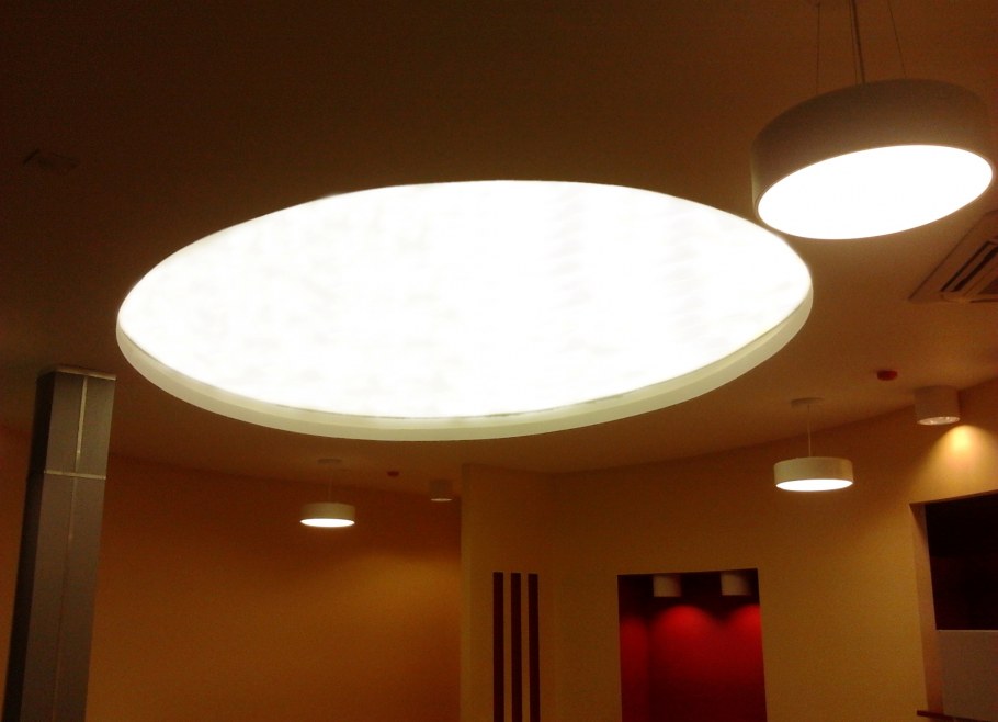 Светящийся подвесной потолок