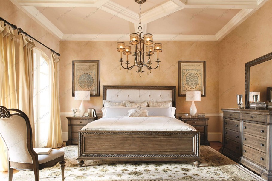 Спальня в классическом стиле коричневых тонов