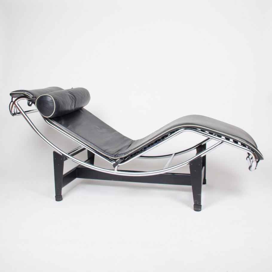 Козетка Корбюзье