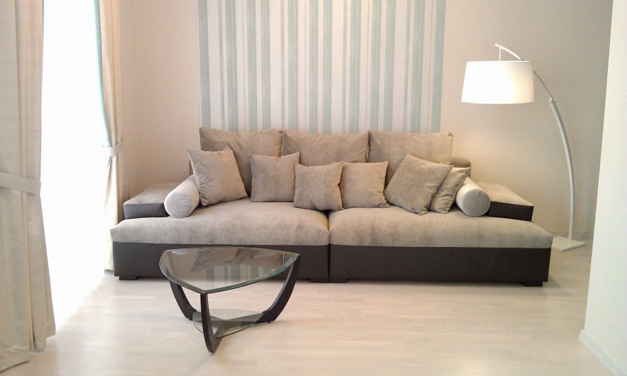 Диван светлый бежевый цвет