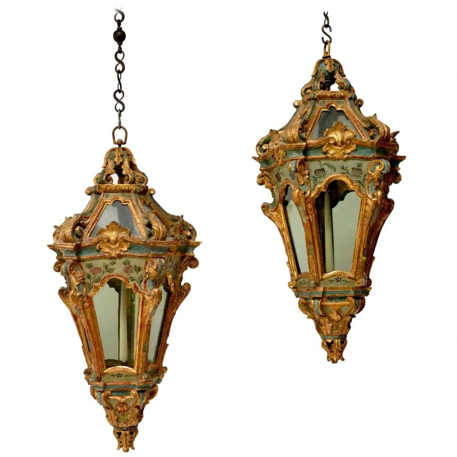 Старинный настенный светильник