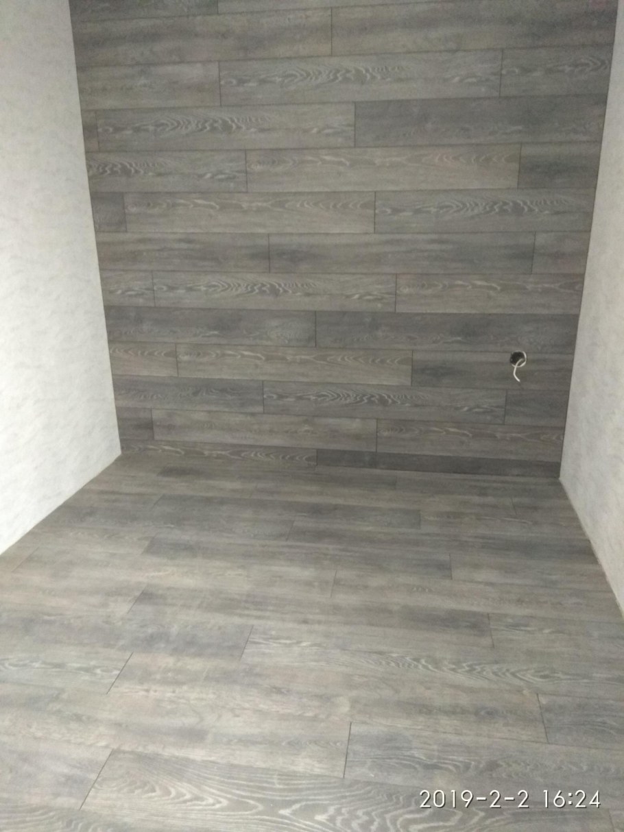 Ламинат переходящий с пола на стену