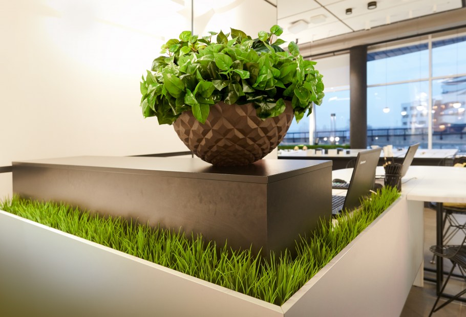 Large Floral Arrangements Centerpiece