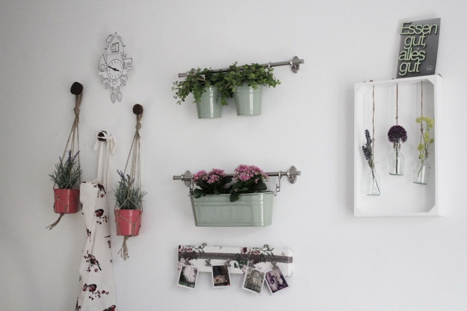 Настенные украшения в дачном интерьере