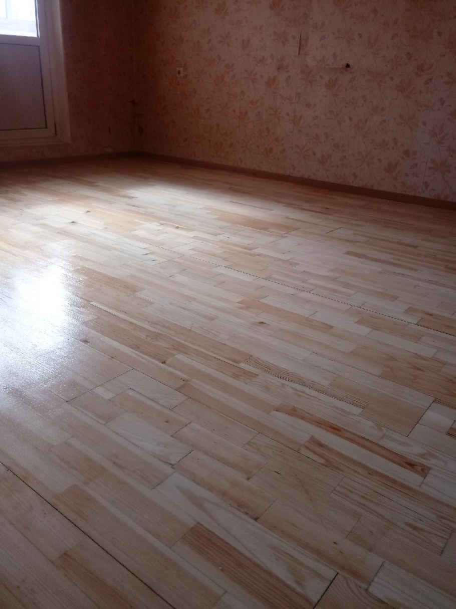 Покрытие паркета лаком