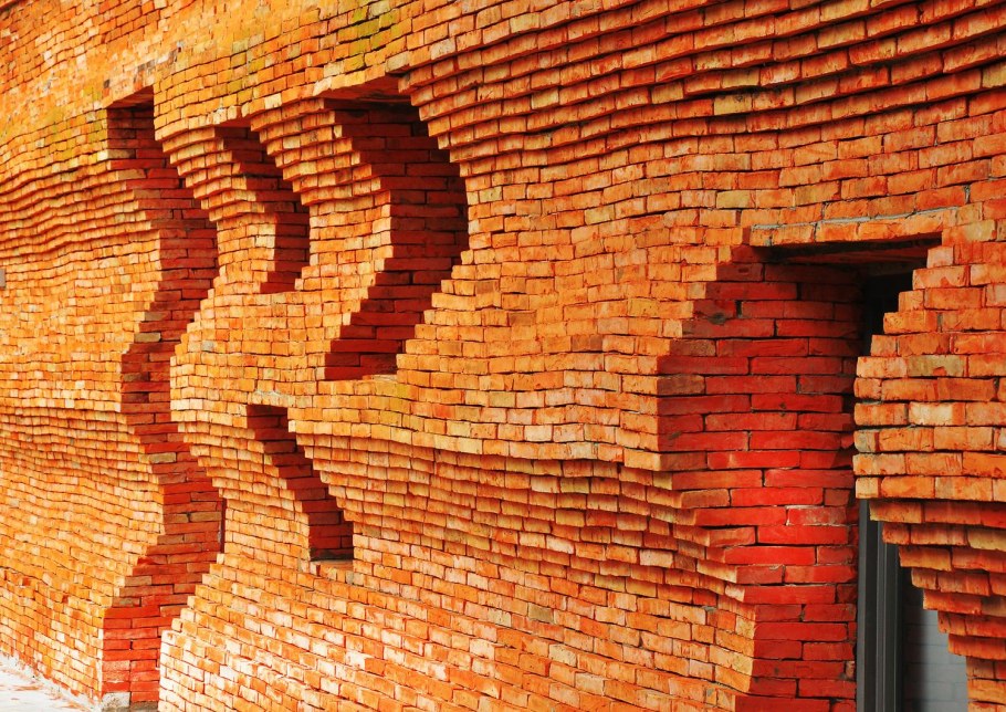 Укладка декоративного кирпича