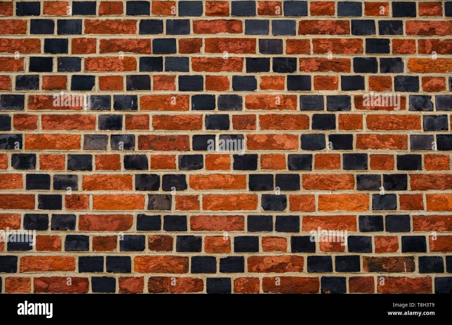 Декорация кирпичной стены