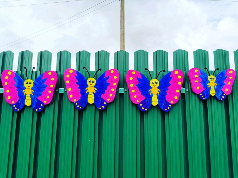 Украшение забора