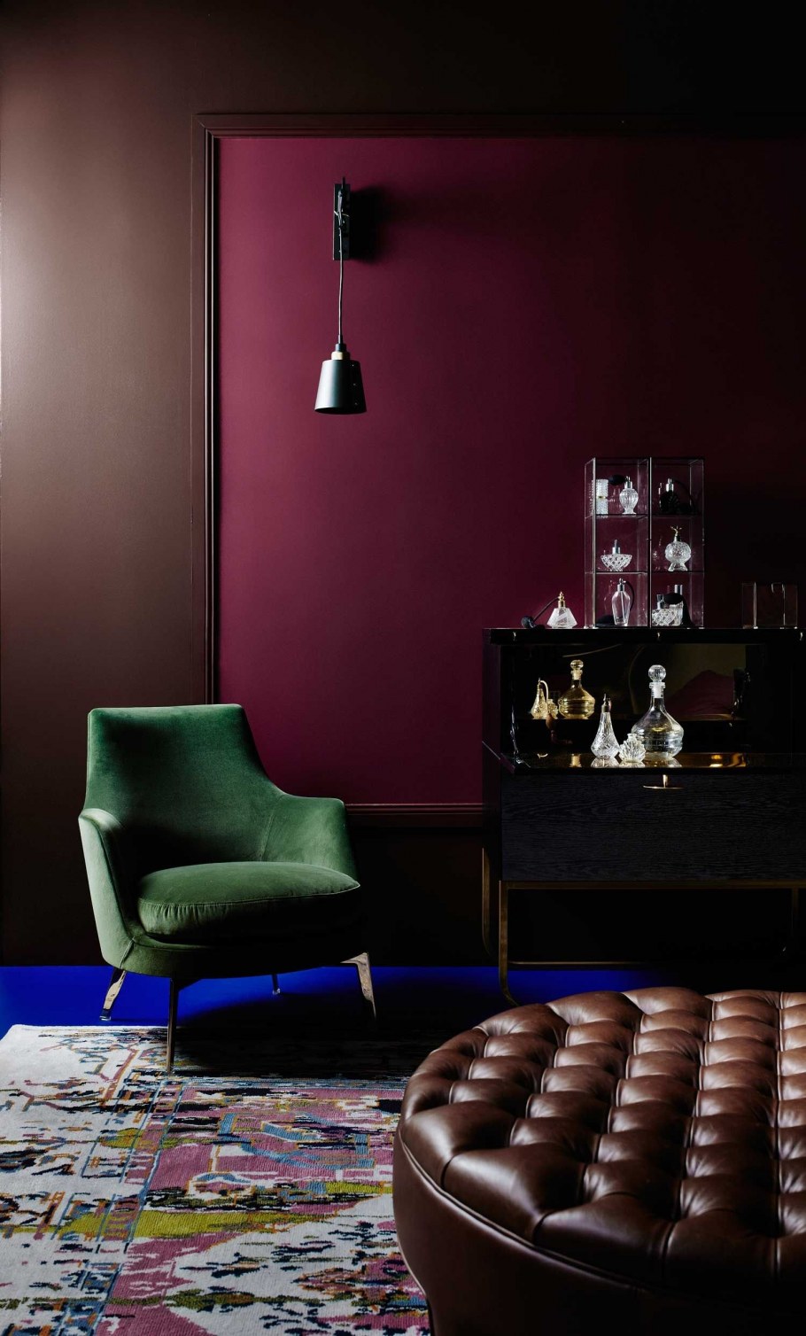 Красно-коричневый цвет в интерьере