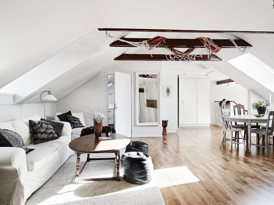 Дом с мансардой