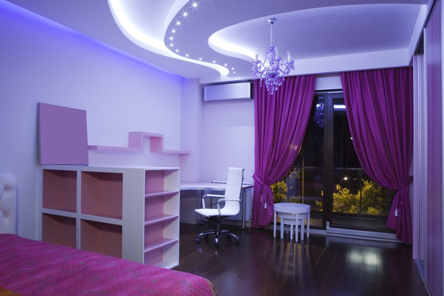 Фиолетовый натяжной потолок