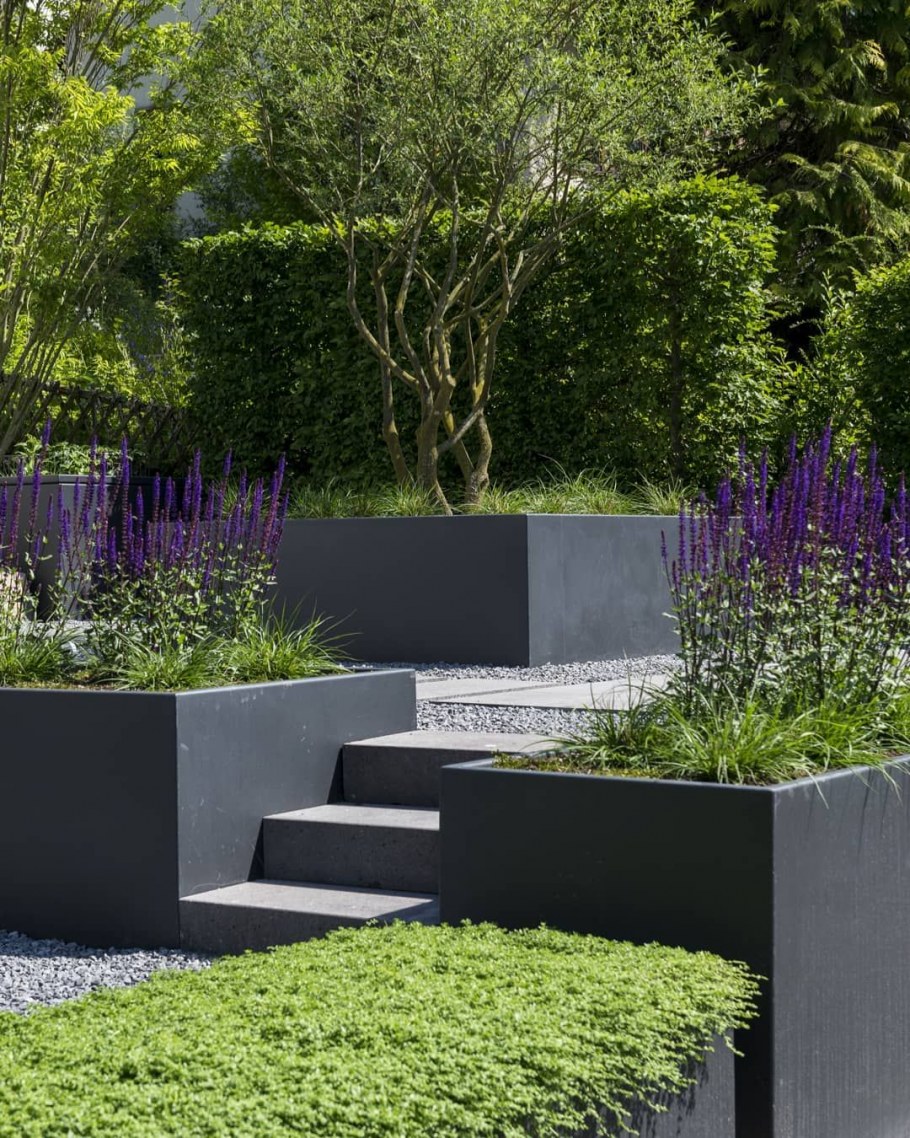 Ландшафт с подпорными стенками