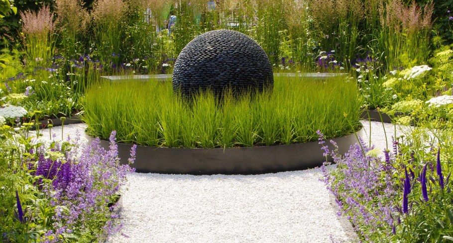 Клумба в современном стиле