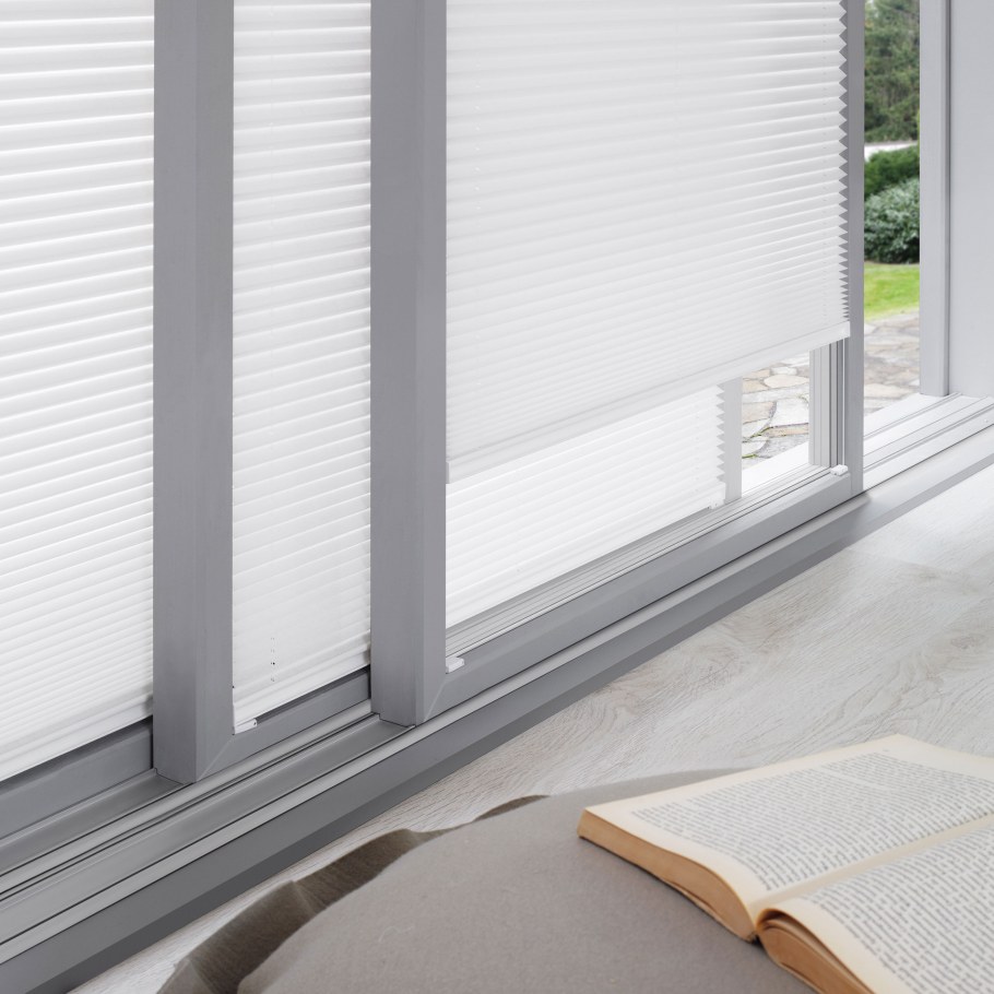 Рулонные шторы в спальню