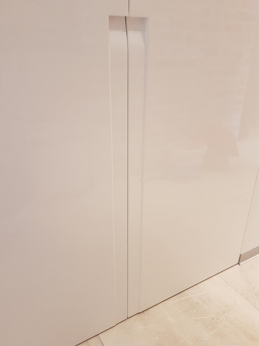 Кедр фасады с интегрированной ручкой