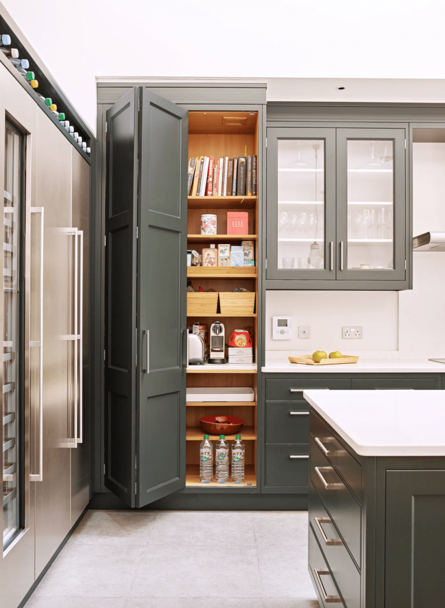 Необычная планировка маленькой кухни