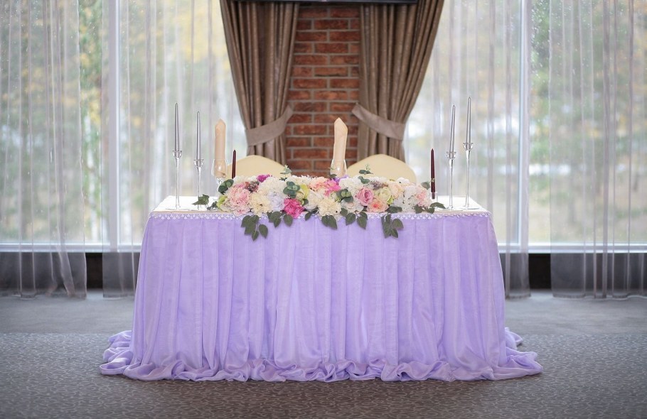 Президиум в сиреневом цвете