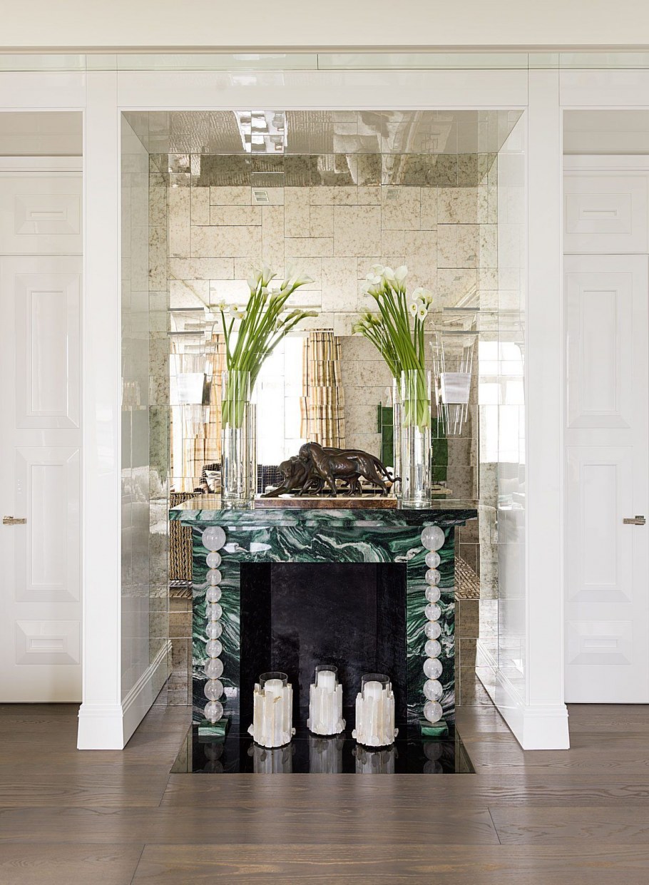 Гостиная с биокамином и мрамором
