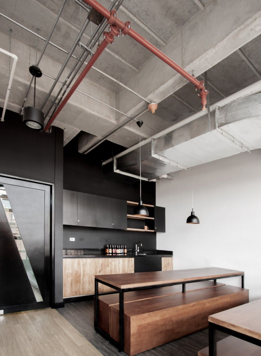 Потолок в стиле лофт индустриал