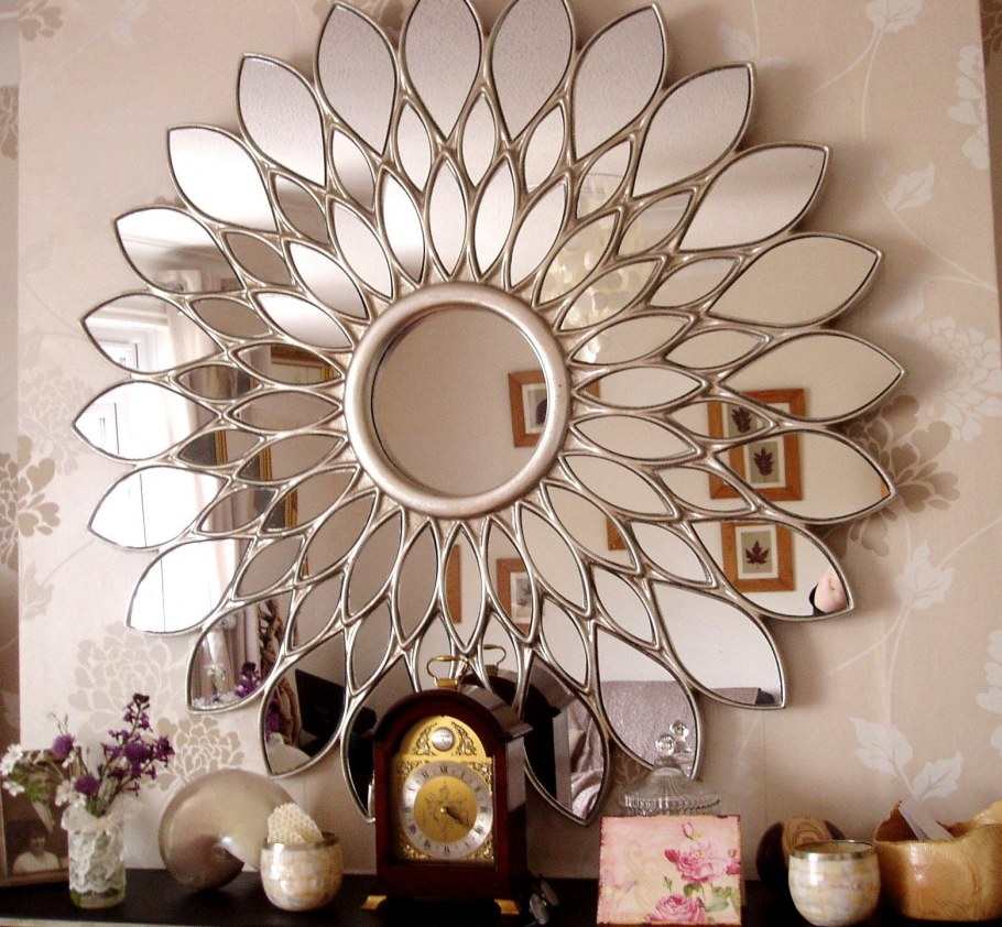 Декоративные зеркала в интерьере