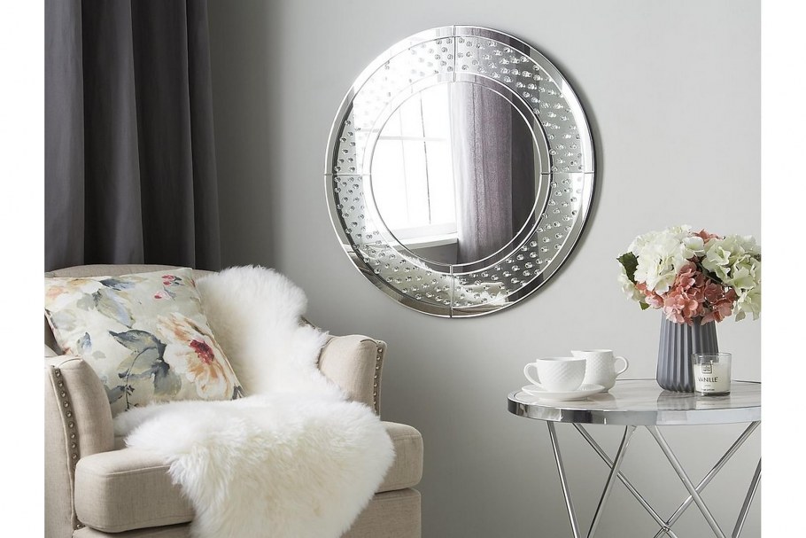 Зеркало в багетной раме