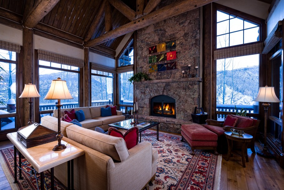 Уютный домик с камином