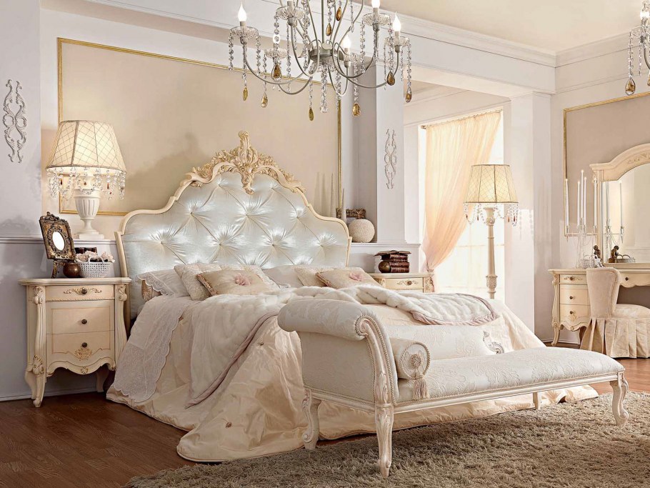 Спальня с балдахином