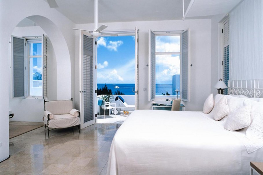 Спальня с панорамным балконом