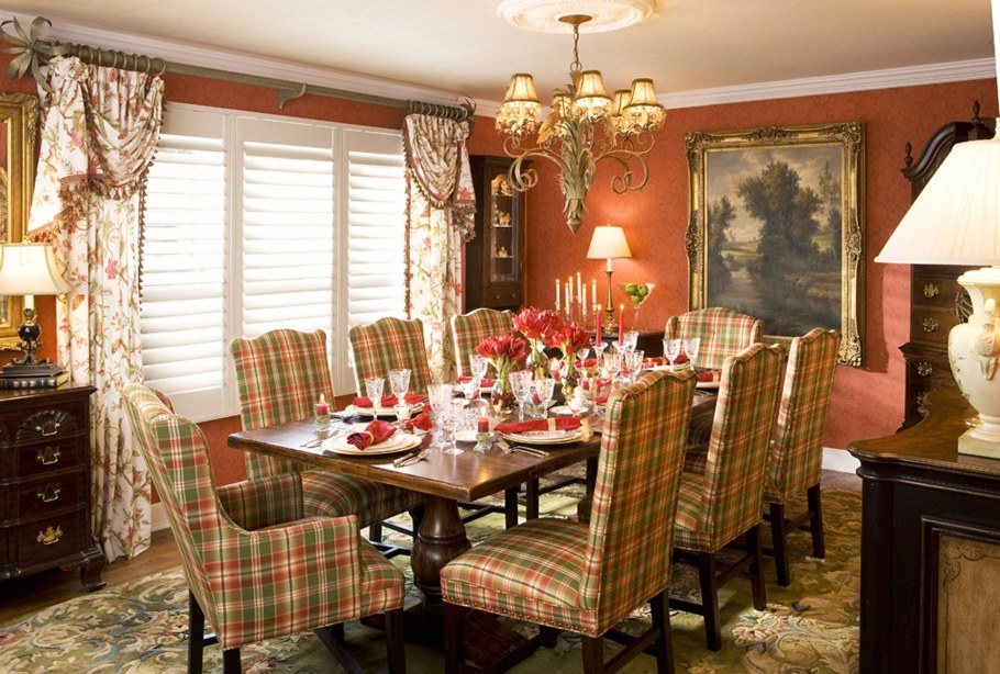 Столовая комната в доме