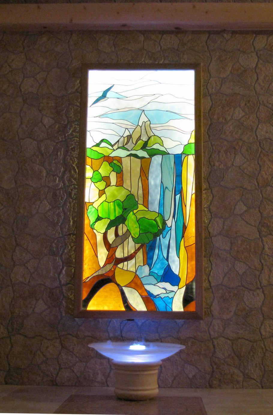 Необычный витраж в интерьере