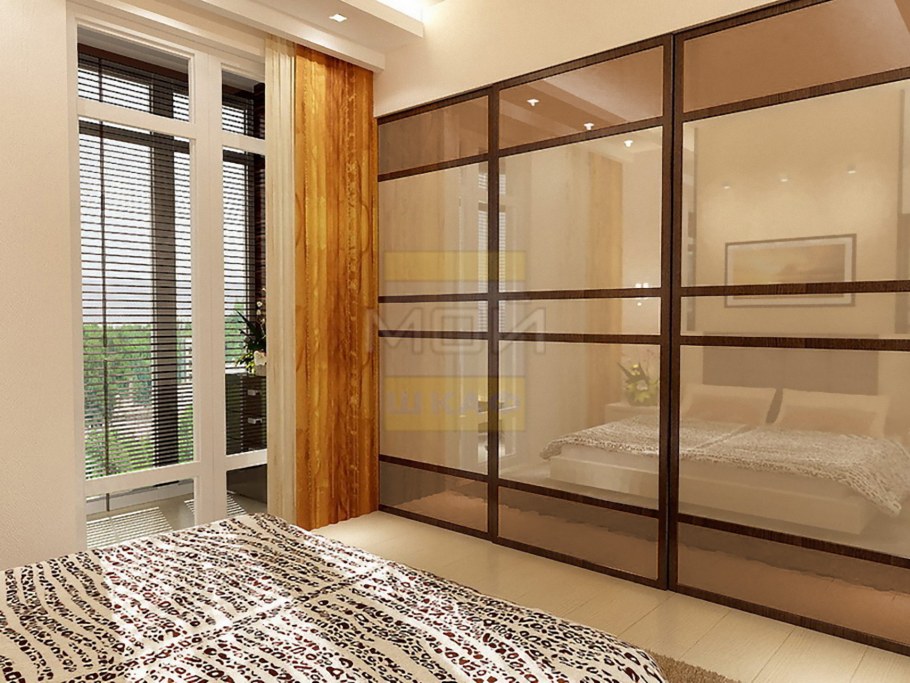 Шкаф купе с цветным стеклом