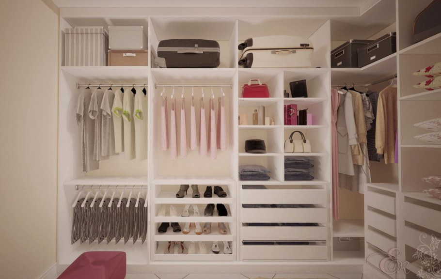 Шкаф белый с коричневым