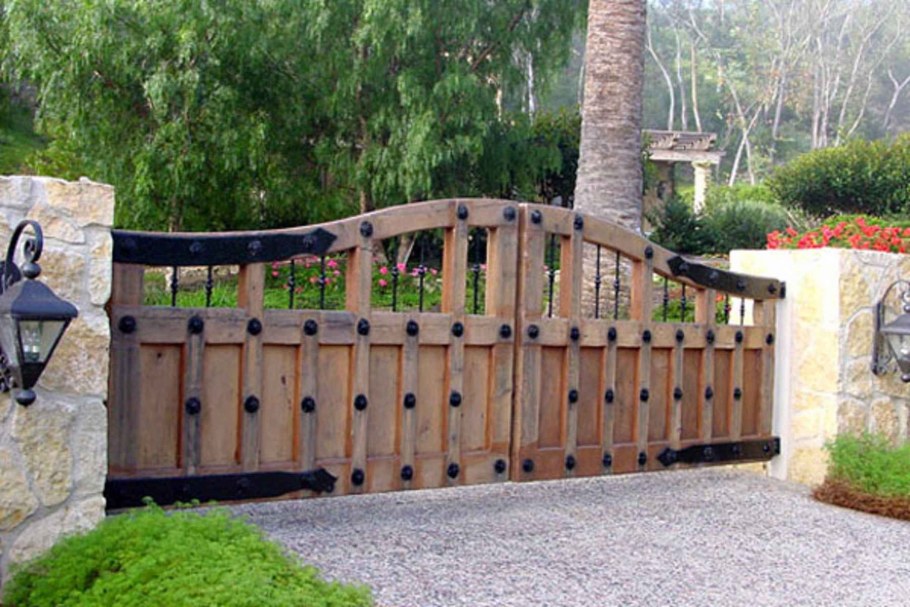 Ворота в стиле Кантри