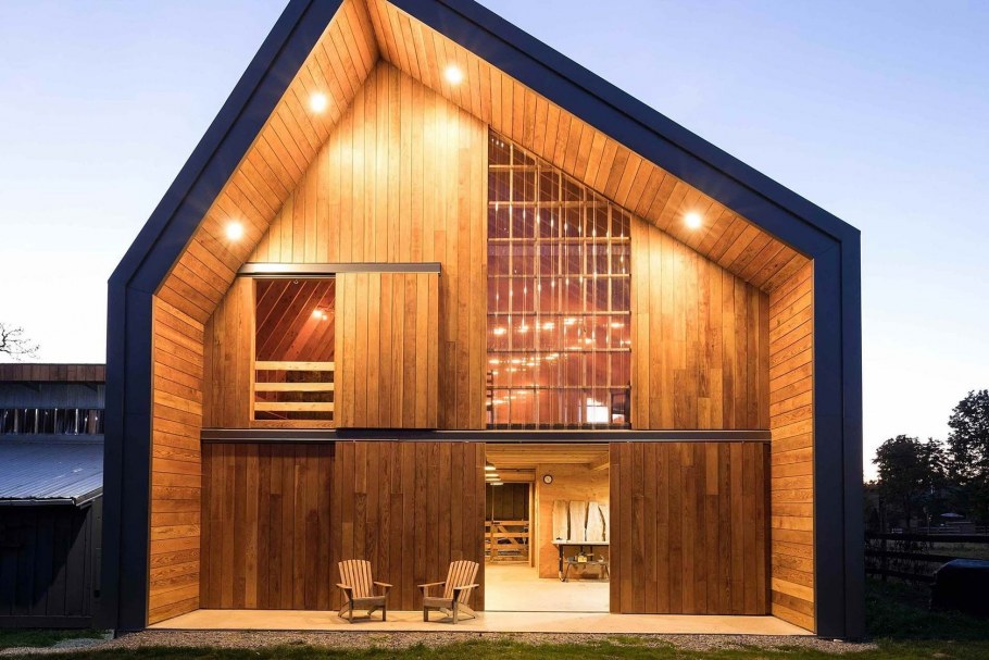 Дом в стиле амбара Barn House