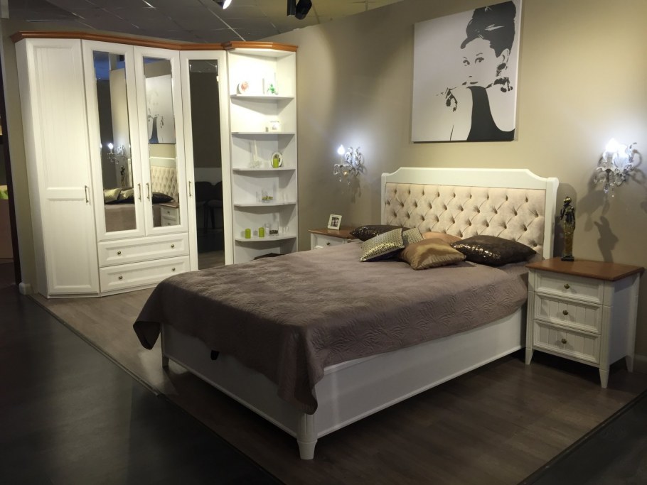 Шкаф витрина Белладжио