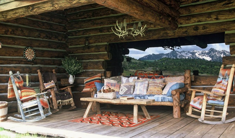 Окна в ранчо домах