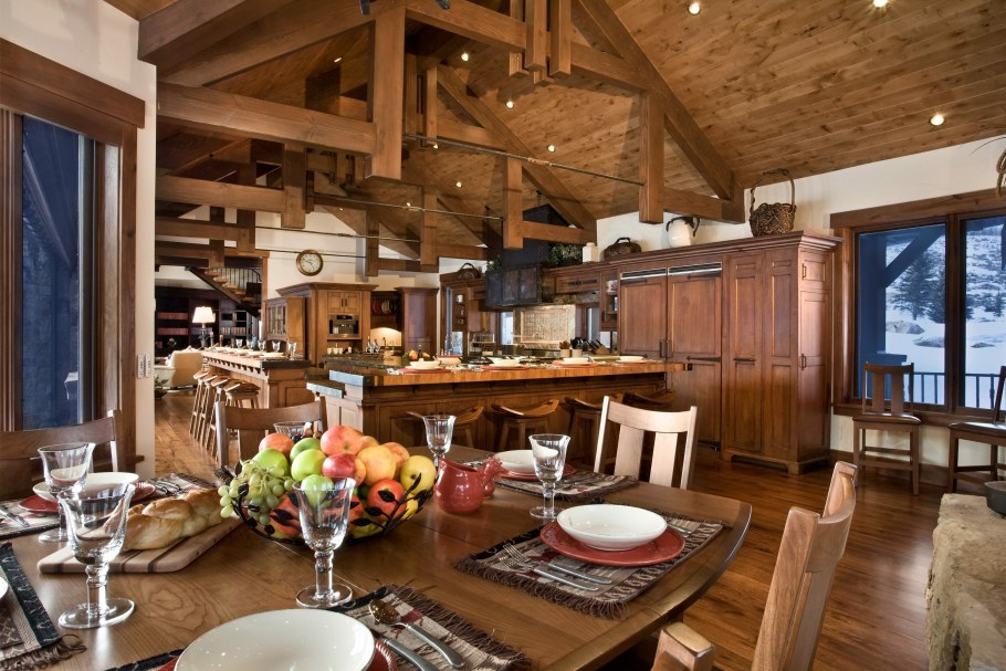 Интерьер кухни виллы