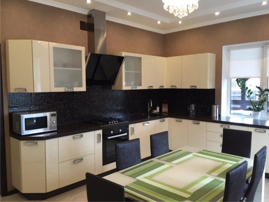 Кухни хайтек угловые белые