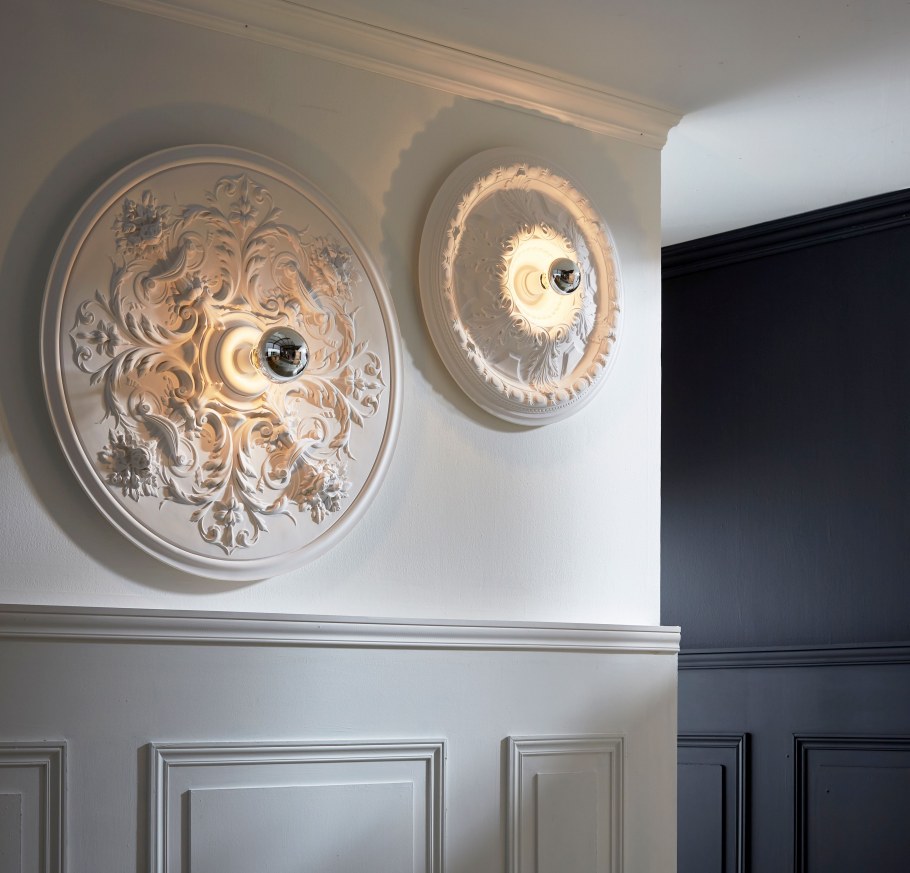 Розетка потолочная r4017