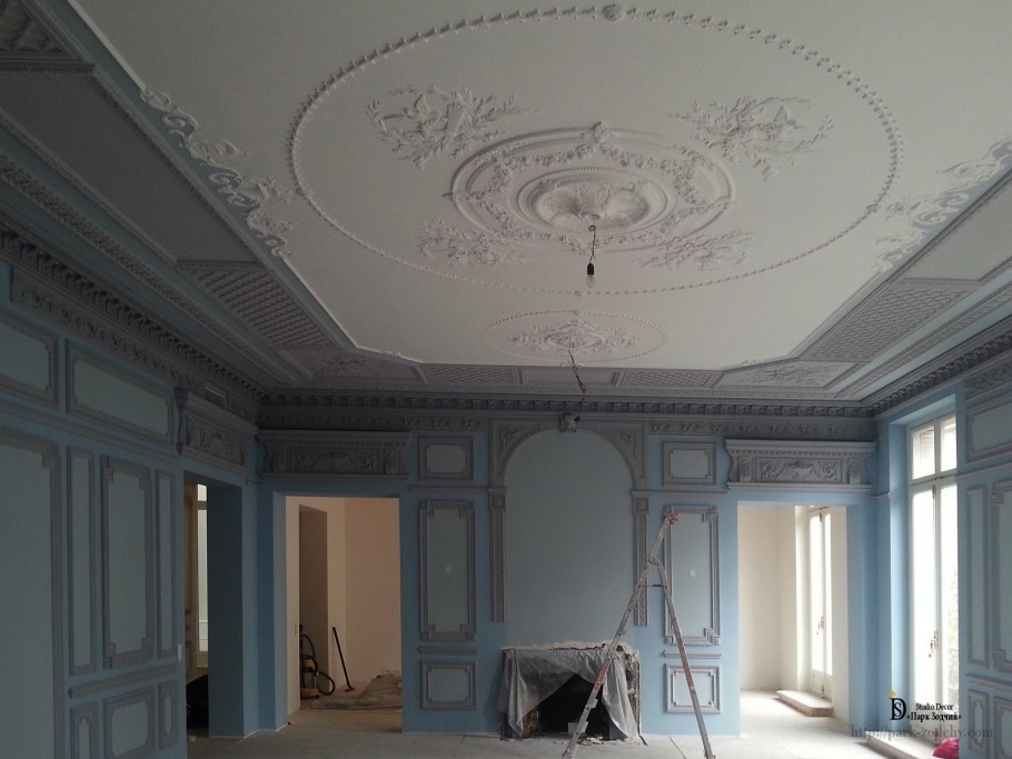 Потолки с лепниной декор