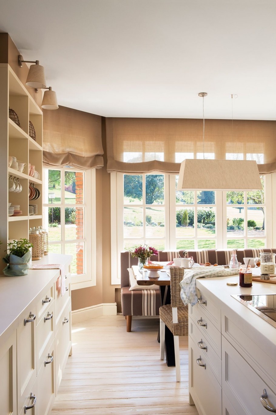 Кухня в загородном доме